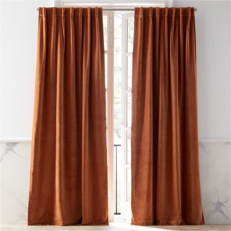 How to Choose the Perfect Curtains for Your Living Room